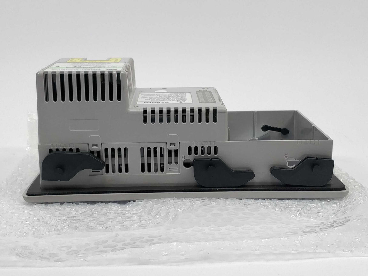 AB 2711P-B6M20A Ser. A Rev. A Panel View Plus 600