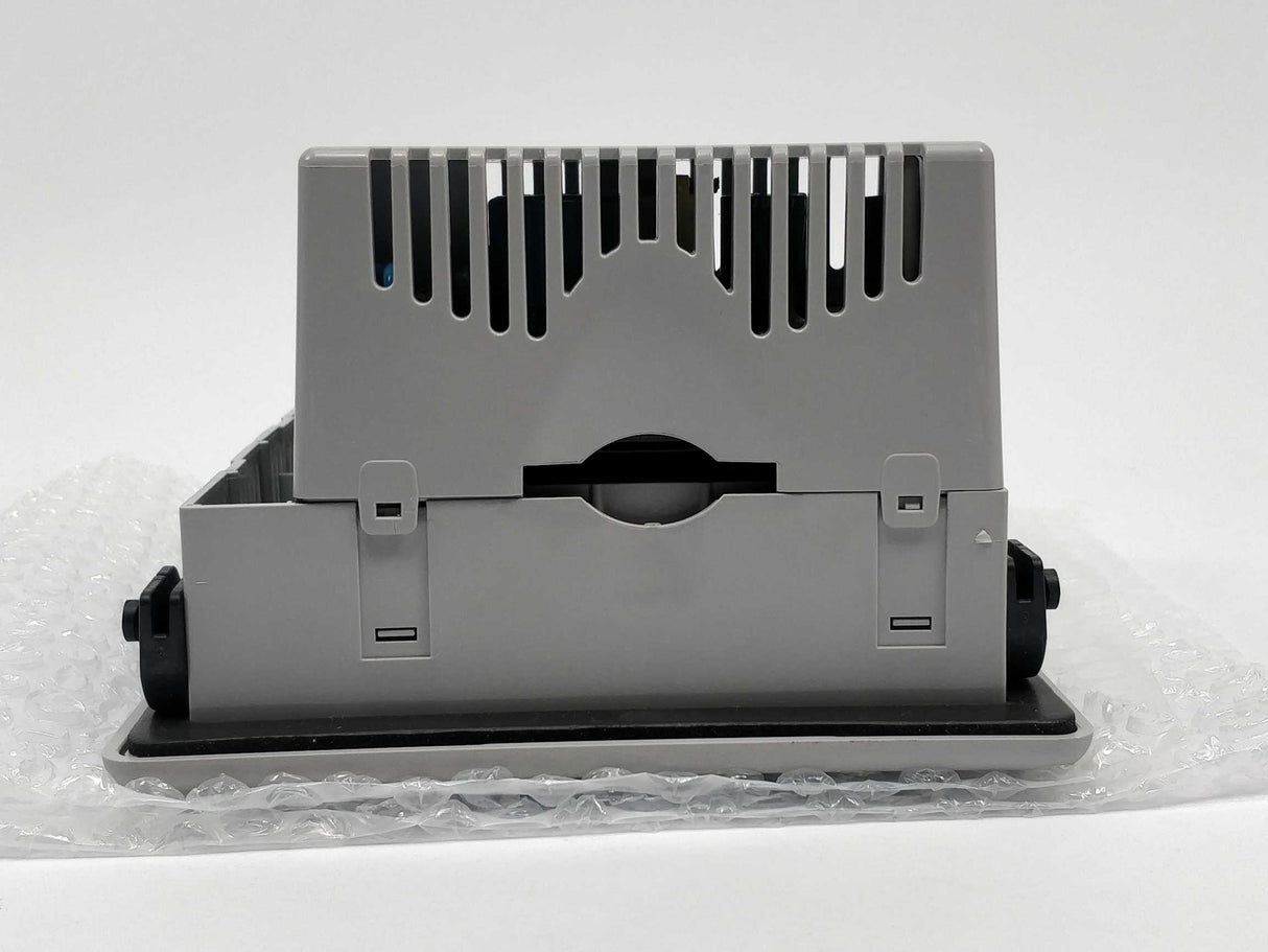 AB 2711P-B6M20A Ser. A Rev. A Panel View Plus 600