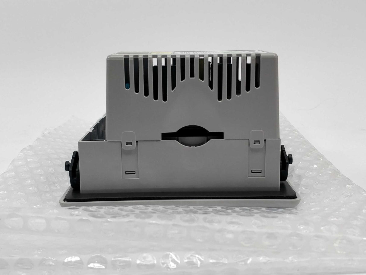 AB 2711P-B6M20A Ser. A Rev. A Panel View Plus 600