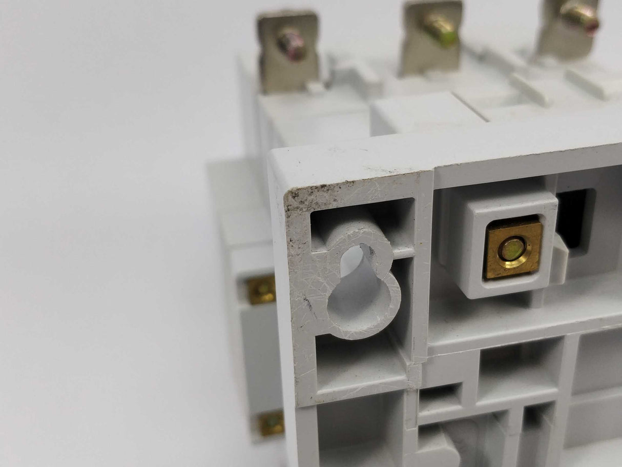 AB CAB6-105 Contactor with CAB6-P