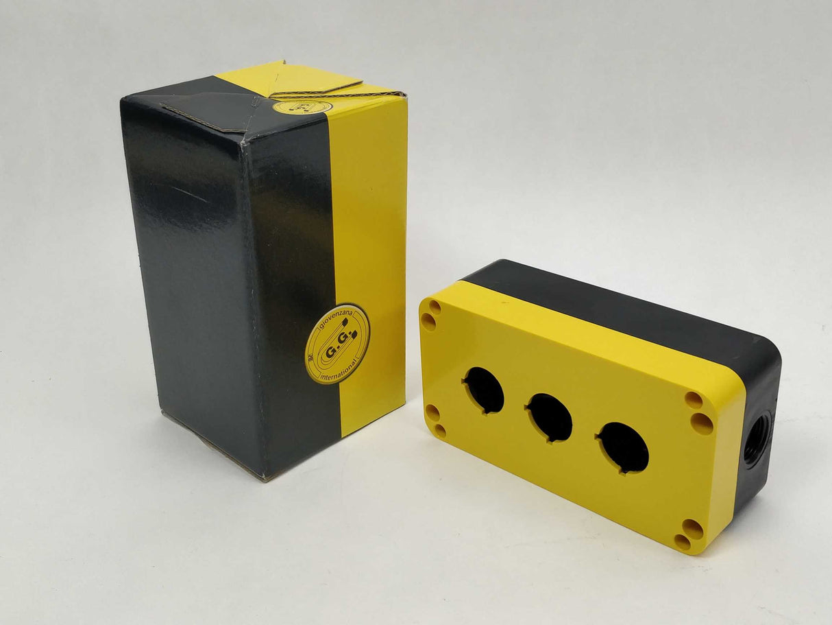 Giovenzana PQ03K Push Button Enclosure, 3 Hole