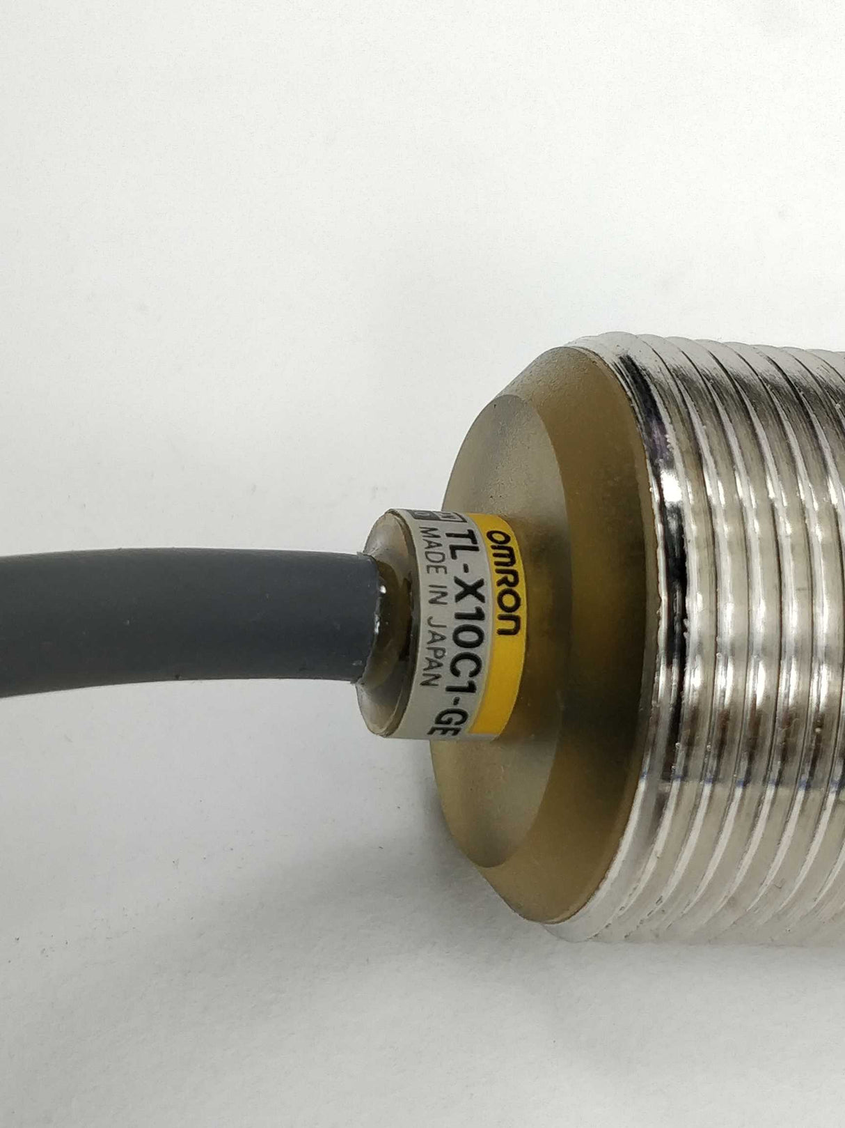 OMRON TL-X10C1-GE Proximity Sensor 12 to 24 VDC