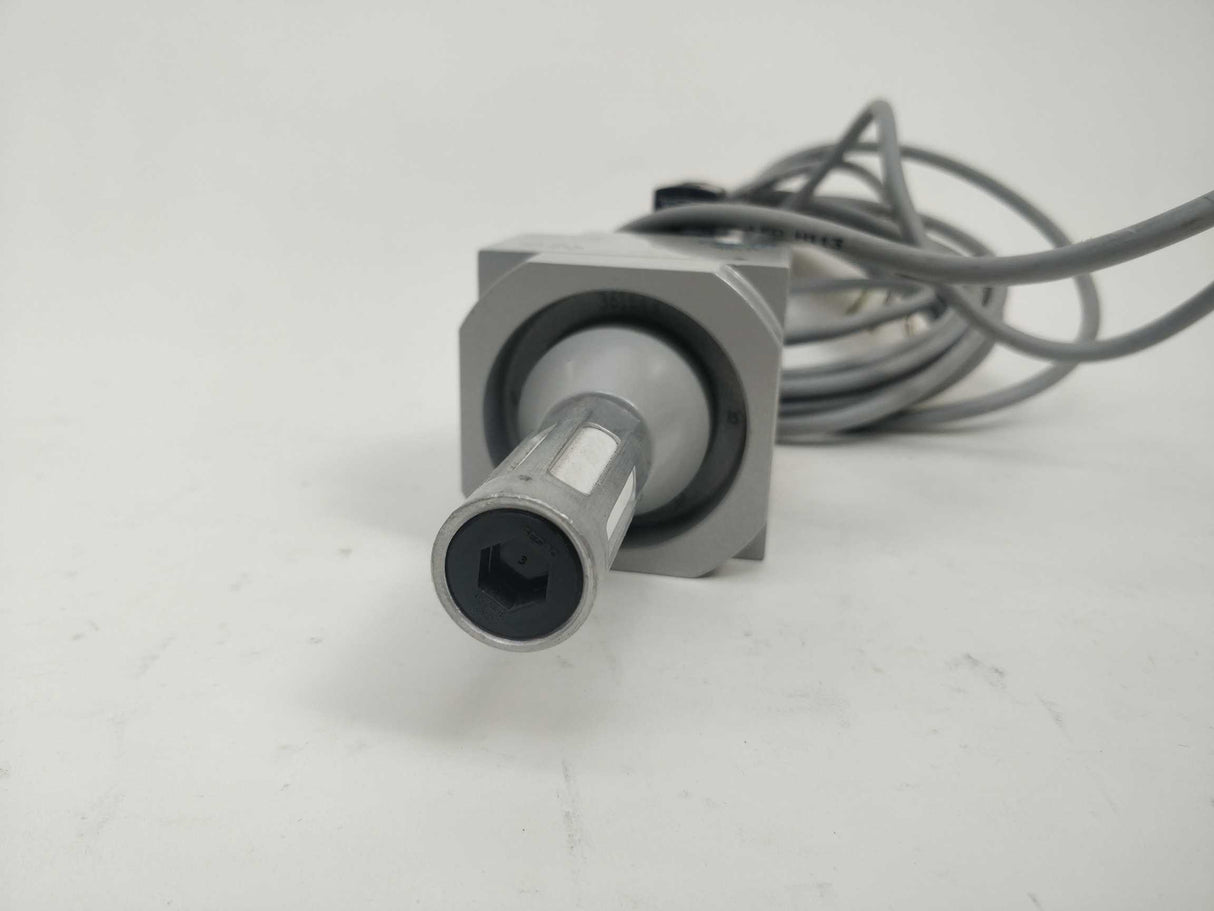 Festo 172959 HEE-D-MIDI-24 On/off Valve With 712576 & 151689