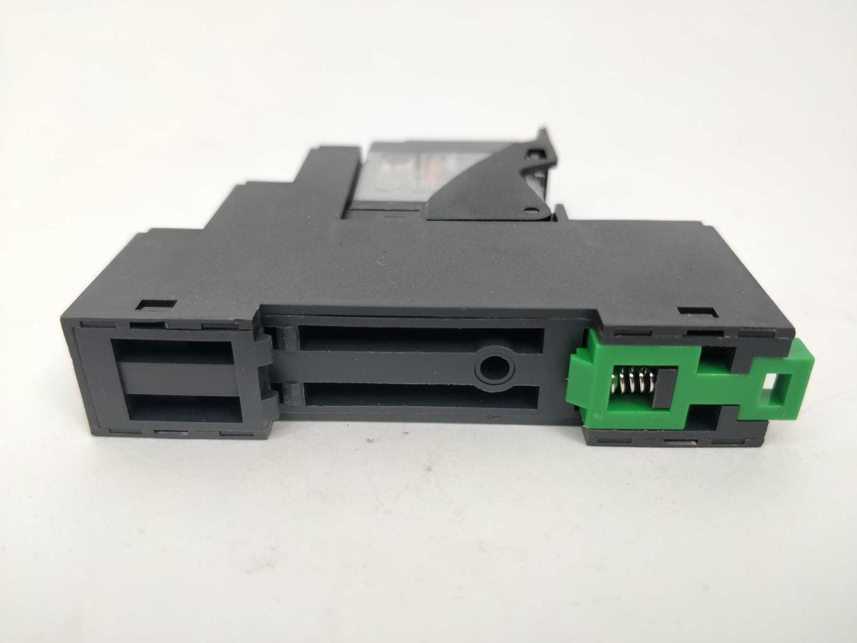 Schneider Electric Relay RXG23BD + support RGZE1S48M
