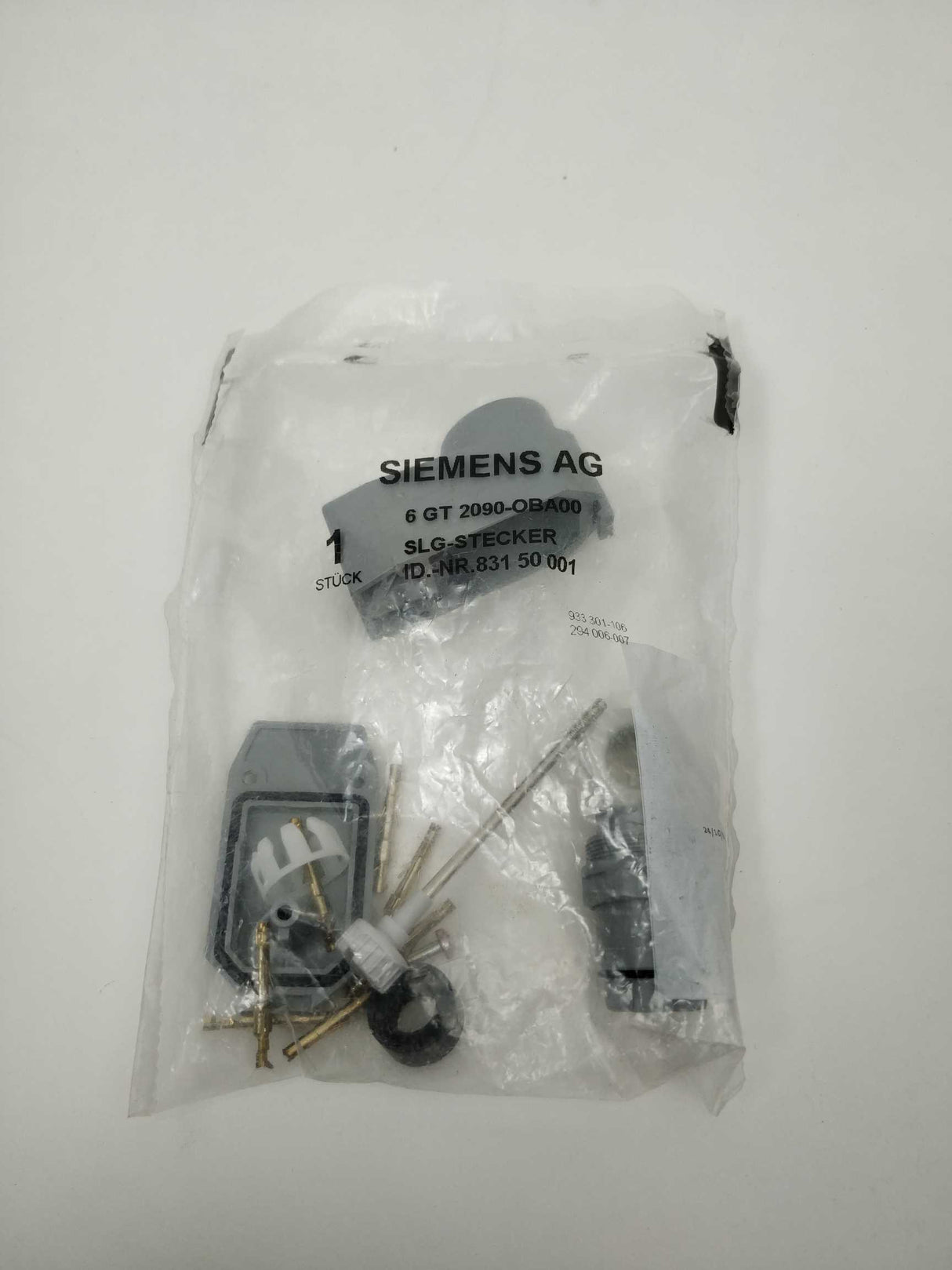 Siemens 6GT2090-0BA00 MOBY I/E/U read-write device plug 6-pole angled version