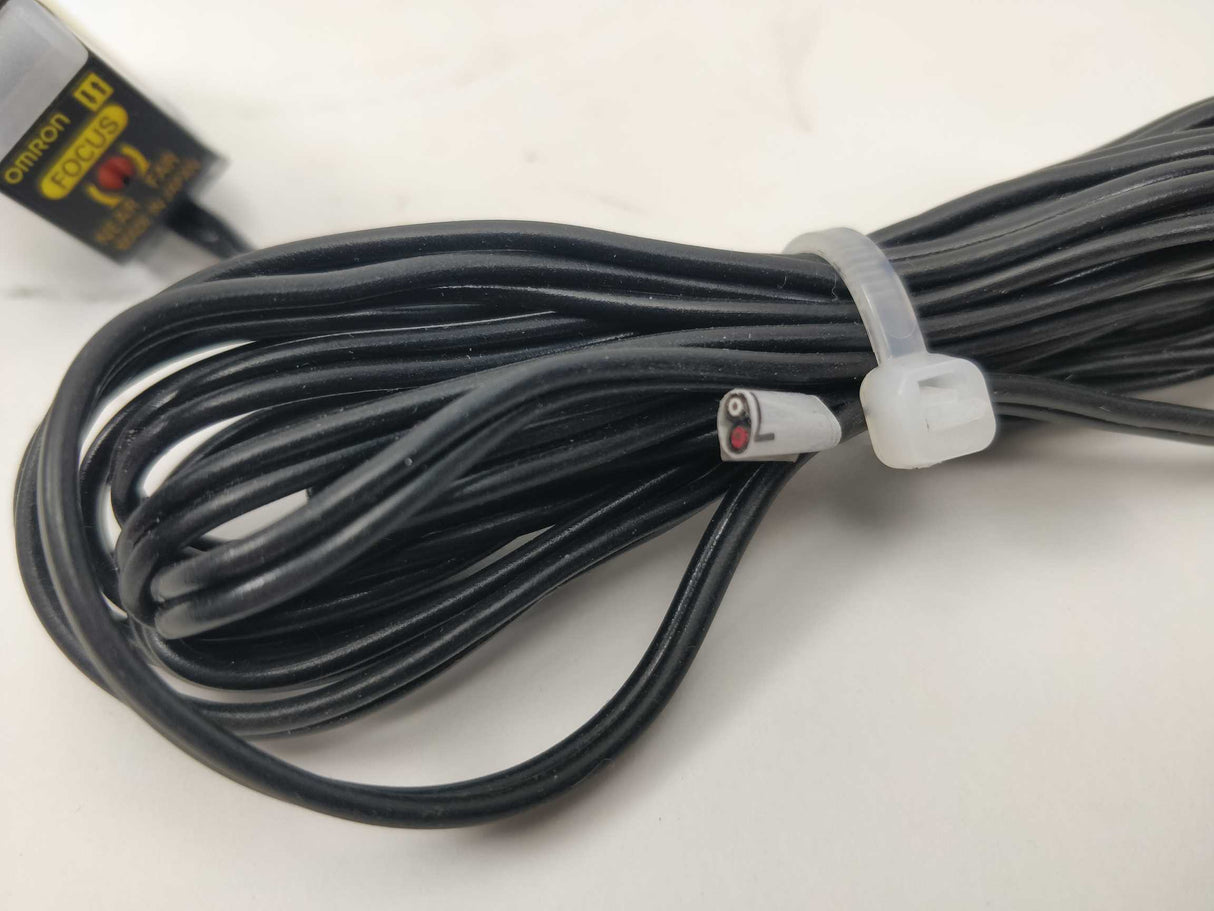 OMRON E3C-LR11 Photoelectric Sensor