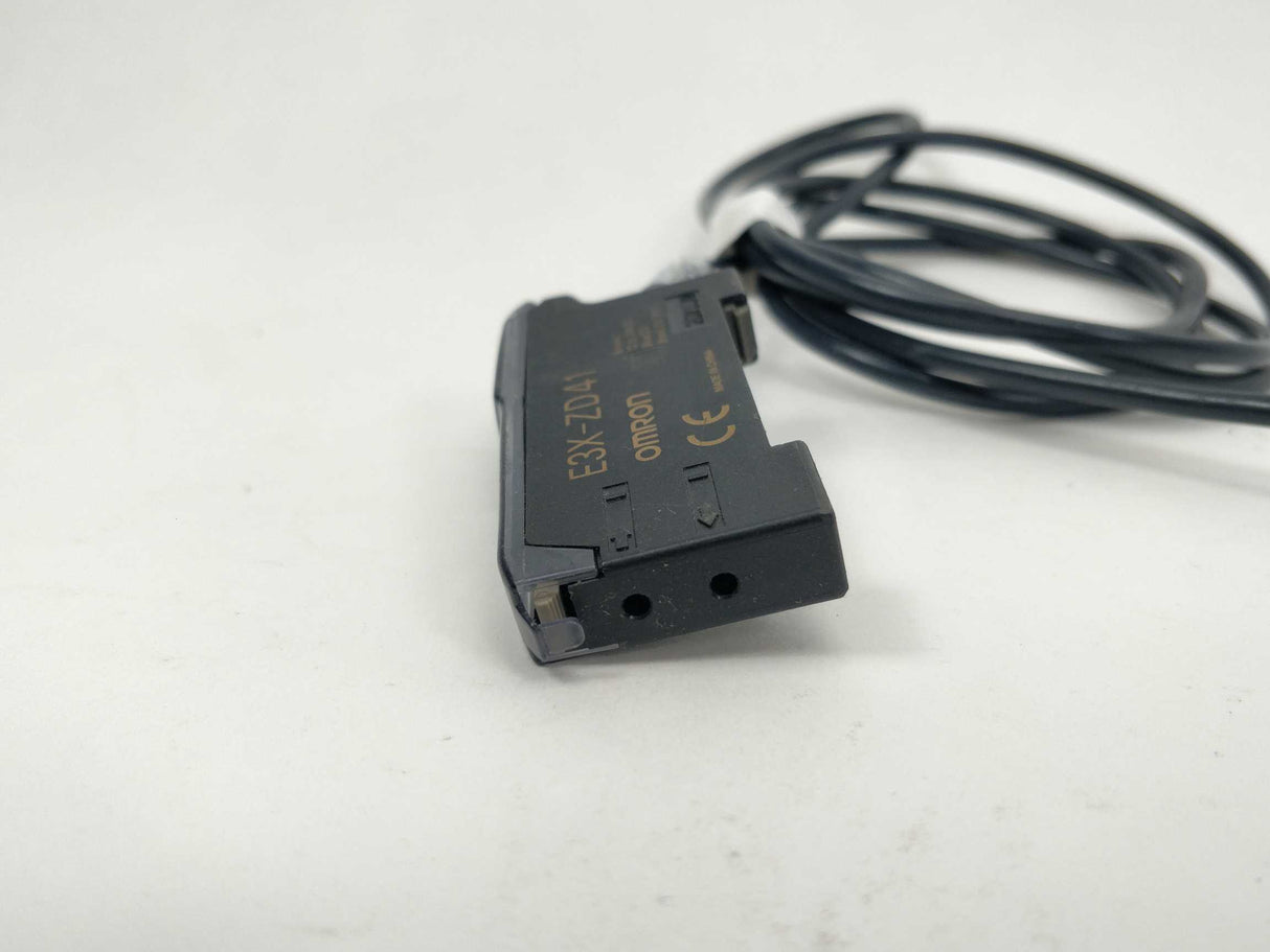OMRON E3X-ZD41 Digital optical fiber sensor