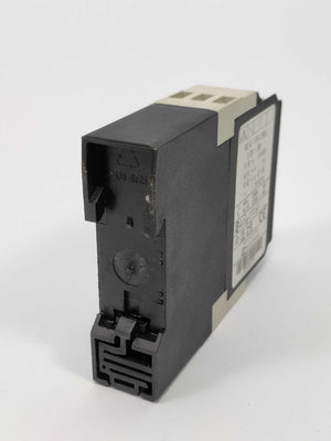 TELEMECANIQUE RE 4 YA12BU TIME DELAY RELAY 0.5s-300h