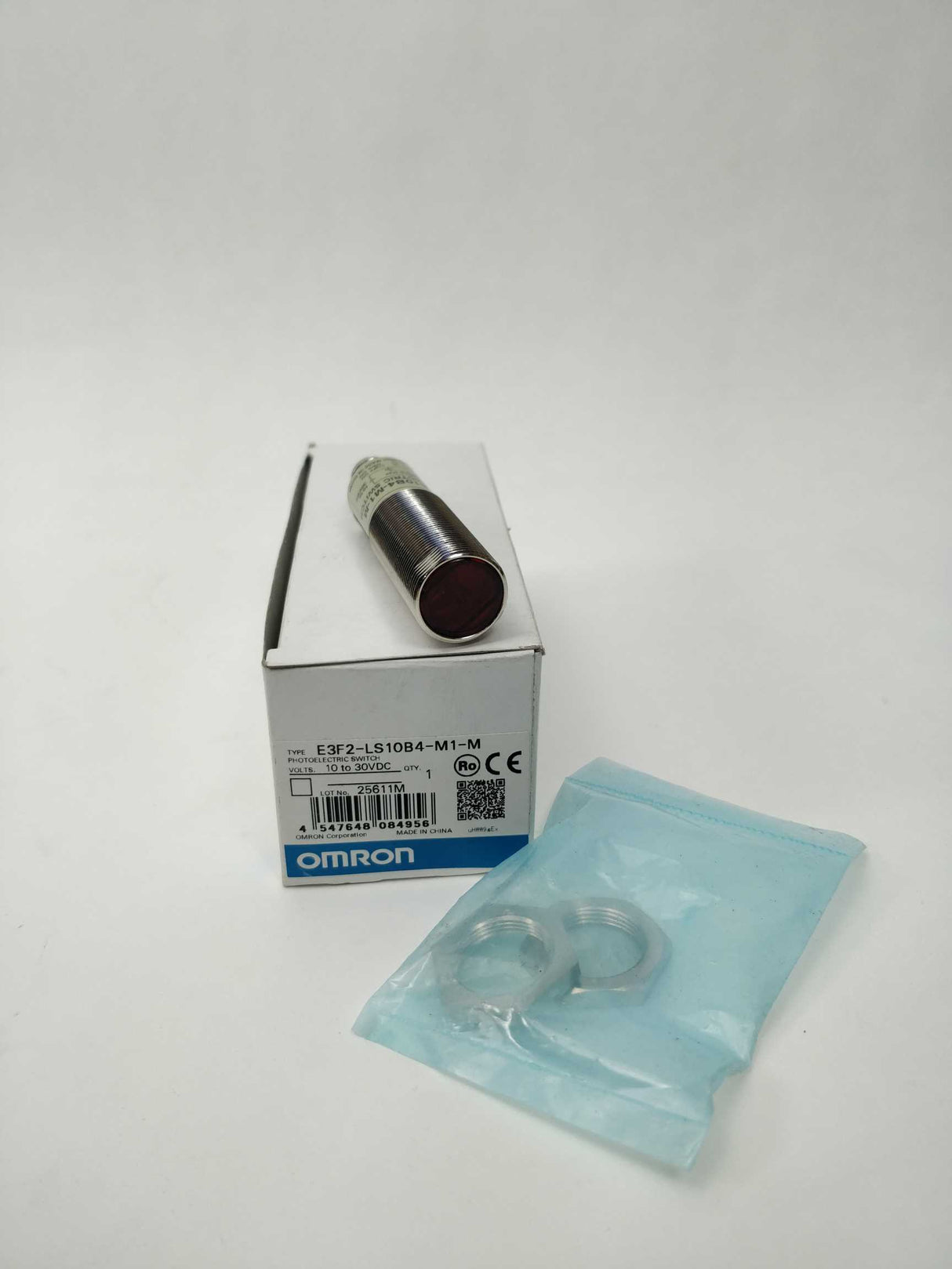 OMRON E3F2-LS10B4-M1-M Photoelectric Switch