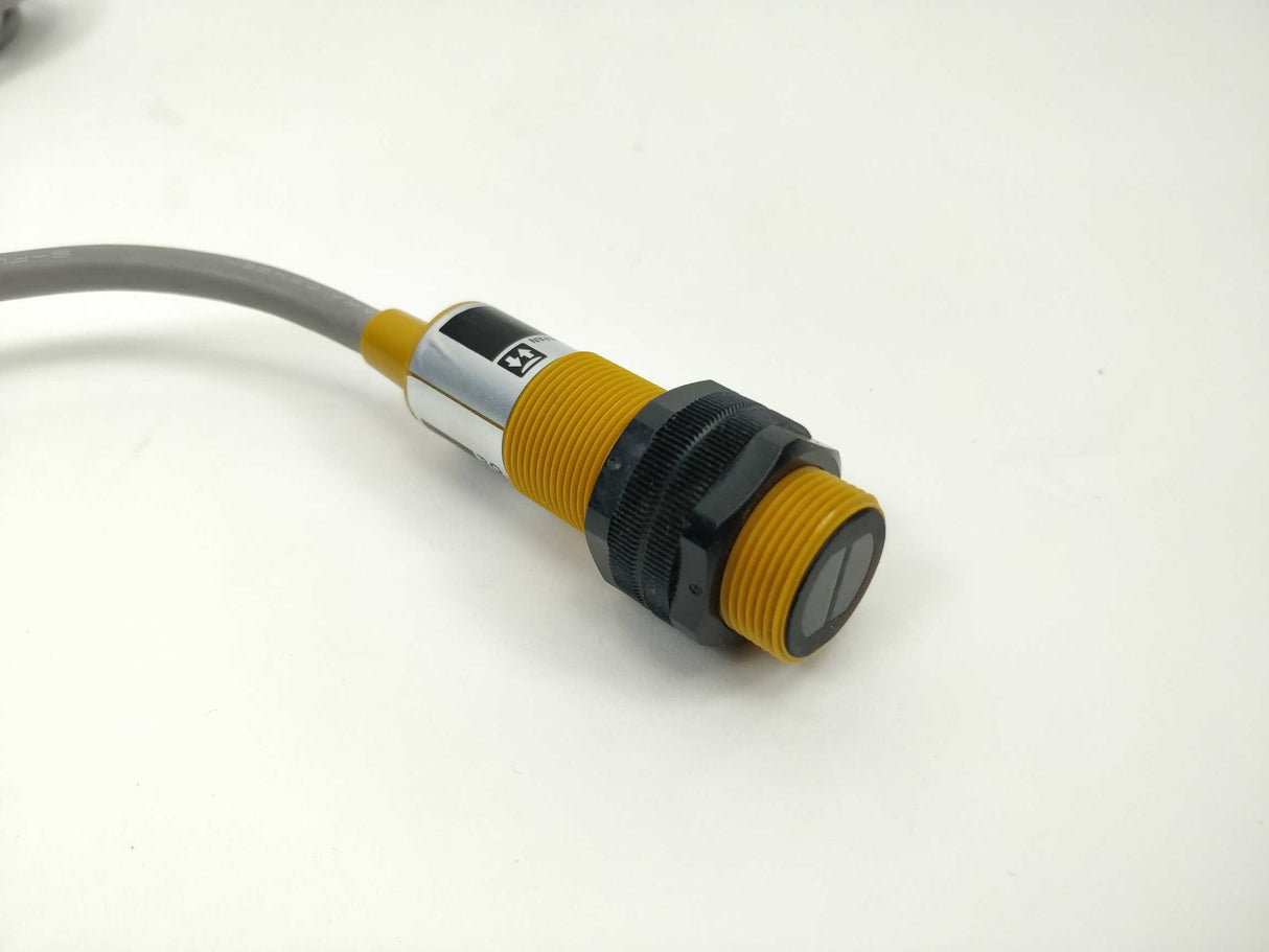 OMRON E3F-R2C4 PHOTOELECTRIC SWITCH