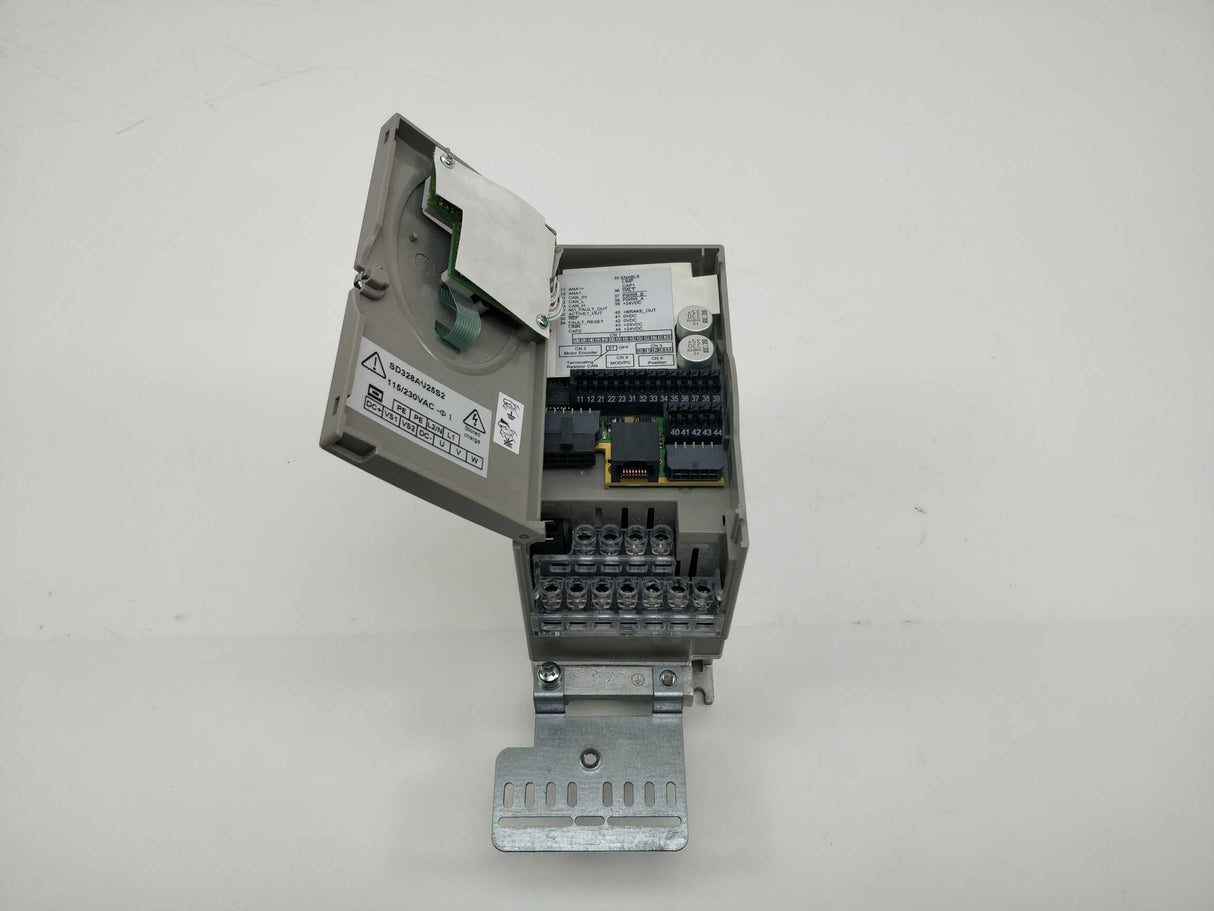 Schneider Electric SD328AU25S2 Lexium Stepperdrive Analog. PR 846.00, Rev 1.502