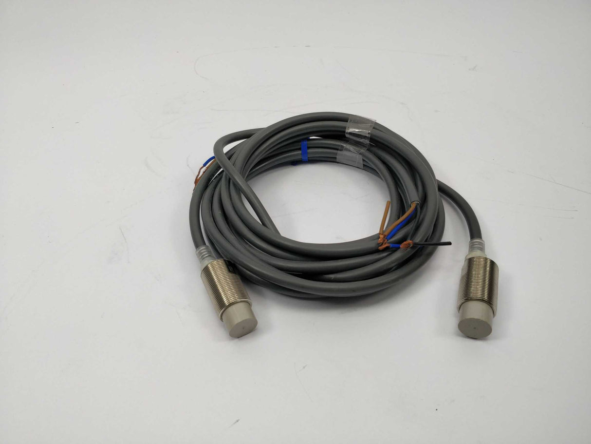 OMRON E2EG-X10MB1 Proximity Sensor