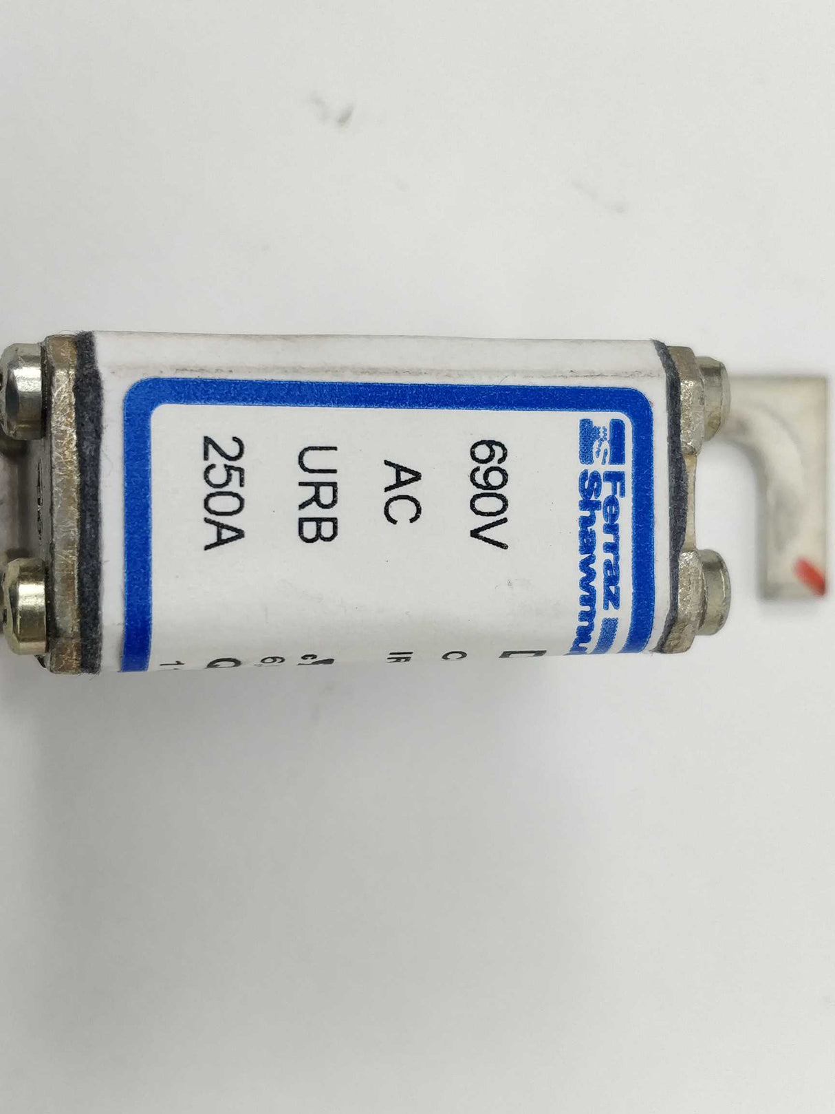 FERRAZ SHAWMUT DN000UB69V250 FUSE 250AMP 690V