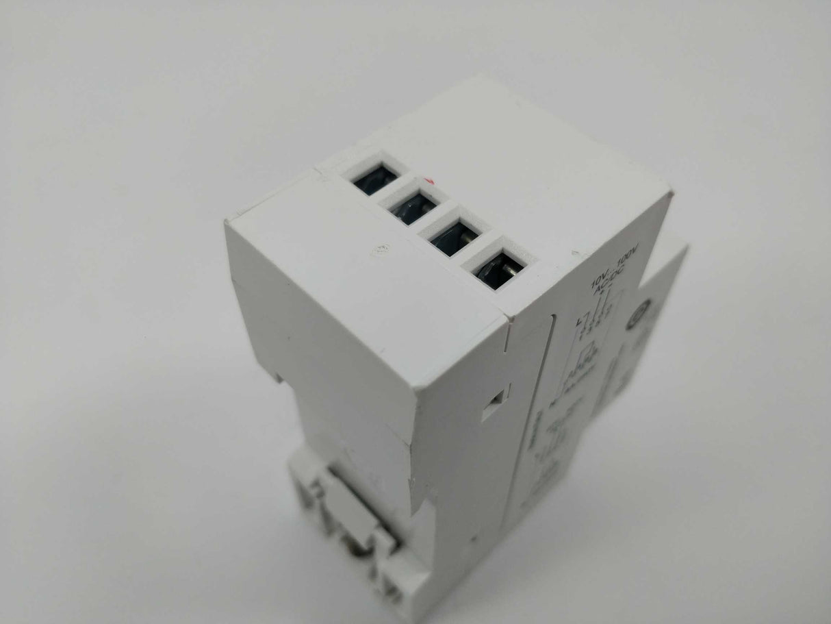 Schneider Electric A9E21182 iRCU Voltage Control Relay