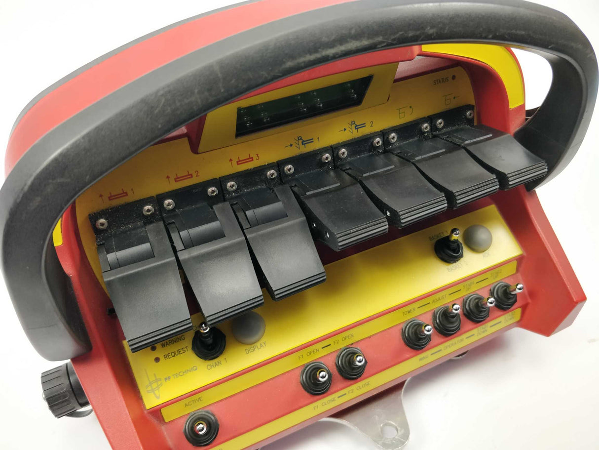 Cavotec MC-3-6 Terminal Remote Control. With MC-LINK-PM. Sold as spare parts.