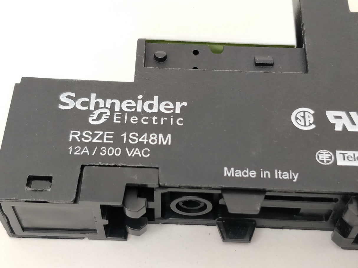 Schneider Electric RSB 1A160BD 1-Pole Switch Power Relay, With RSZE 1S48M