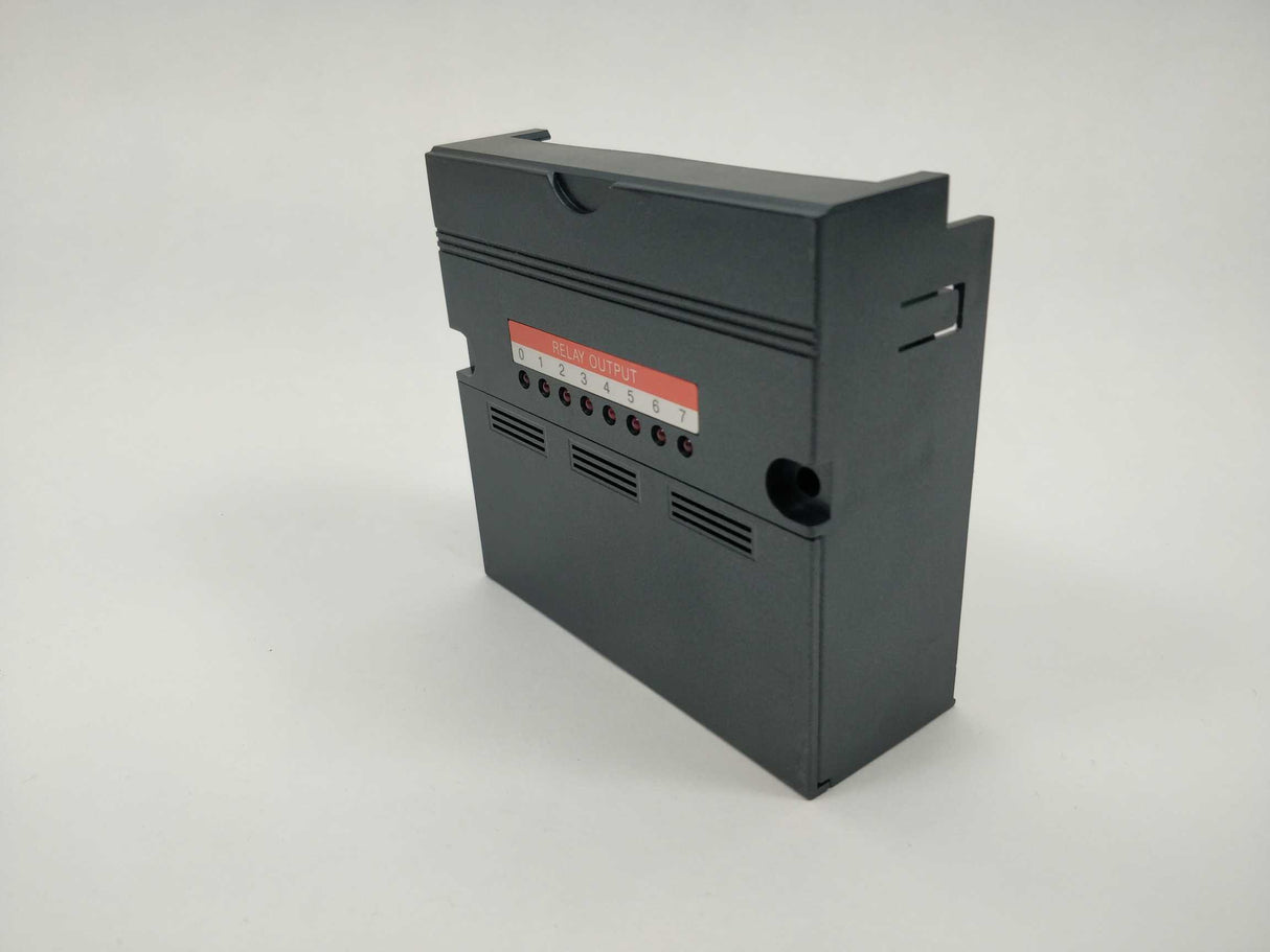 Idec PFJ-T081 FA-1J 8-Relay Output Unit