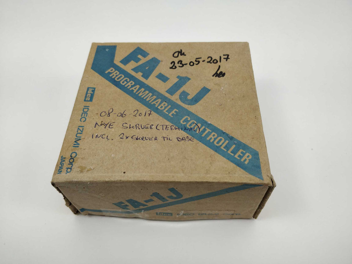 Idec PFJ-T081 FA-1J 8-Relay Output Unit