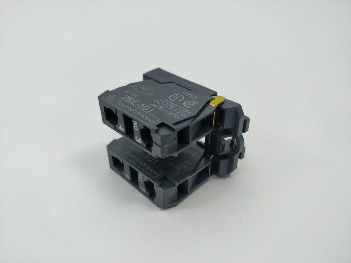 Schneider / Telemecanique XB5AD33 090345 Selector Switch