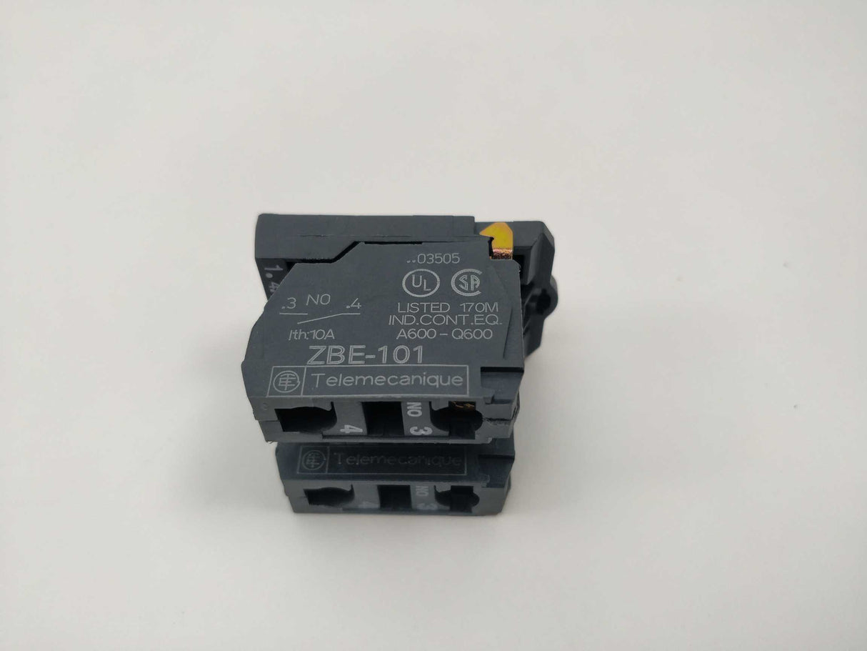 Schneider / Telemecanique XB5AD33 090345 Selector Switch