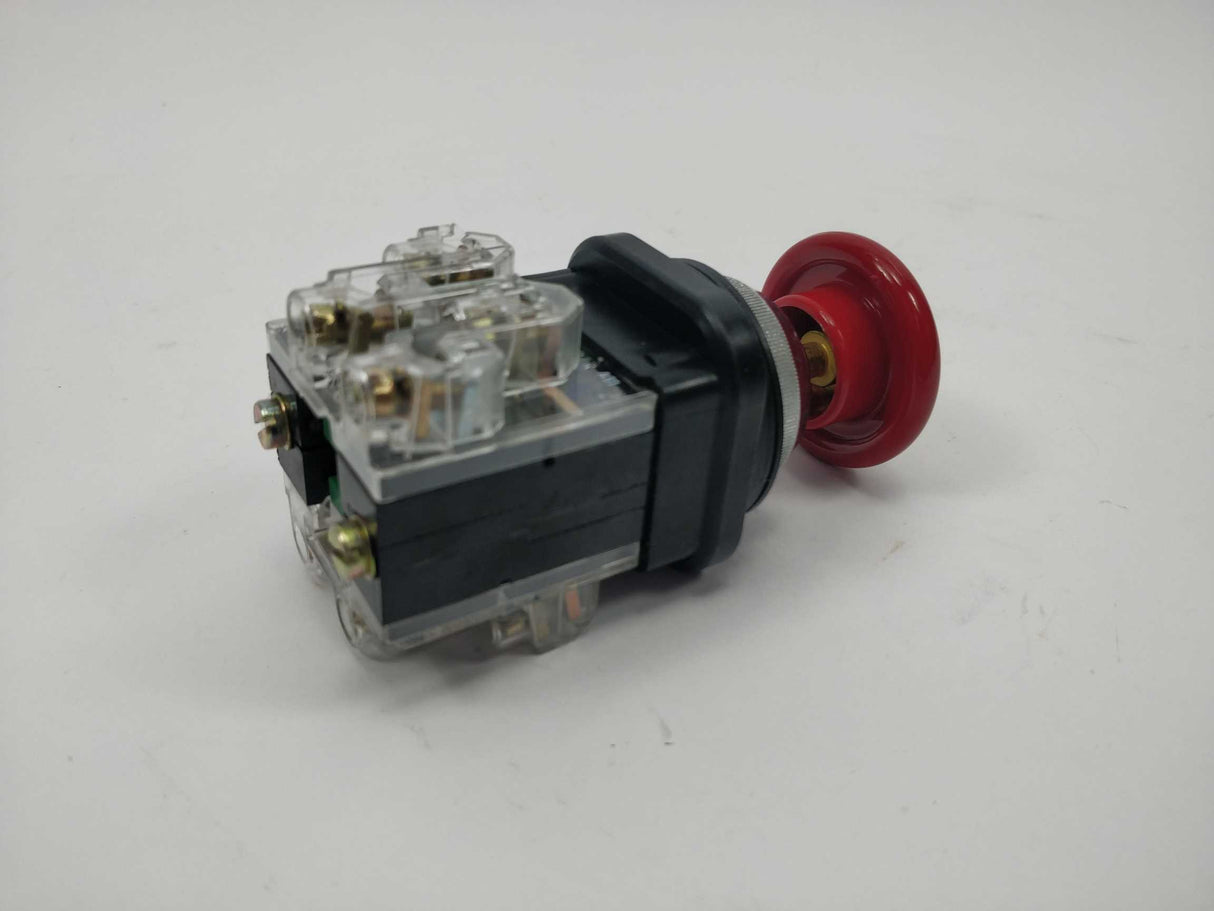 Schneider / Telemecanique XB2MT42 Pushbutton 31258