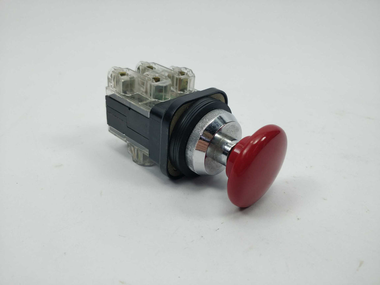 Schneider / Telemecanique XB2MT42 Pushbutton 31258