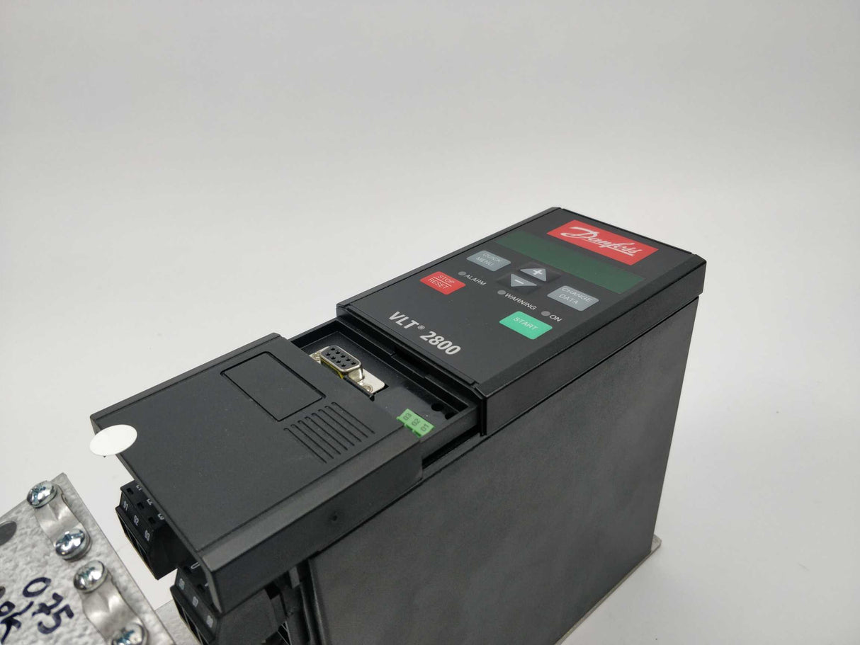 Danfoss 195N1015 1,7kva VLT2807PT4B20STR1DBF