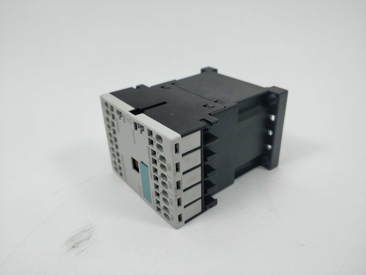 Siemens 3RH1140-2VB40 Contactor Relay. 24VDC