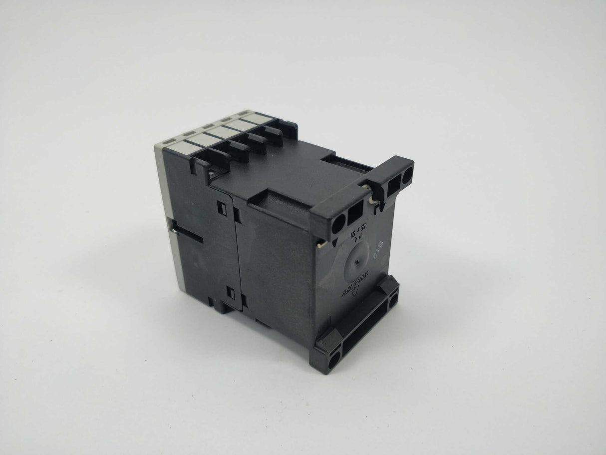 Siemens 3RH1122-2VB40 Contactor Relay. 24VDC