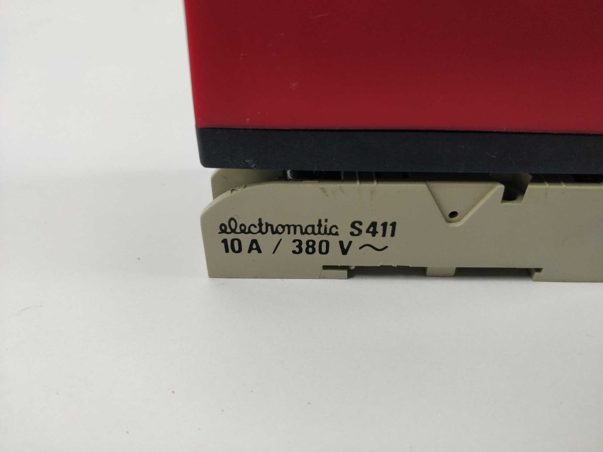 PR Electronics 2237B1 Limit Switch with Electromatic S411