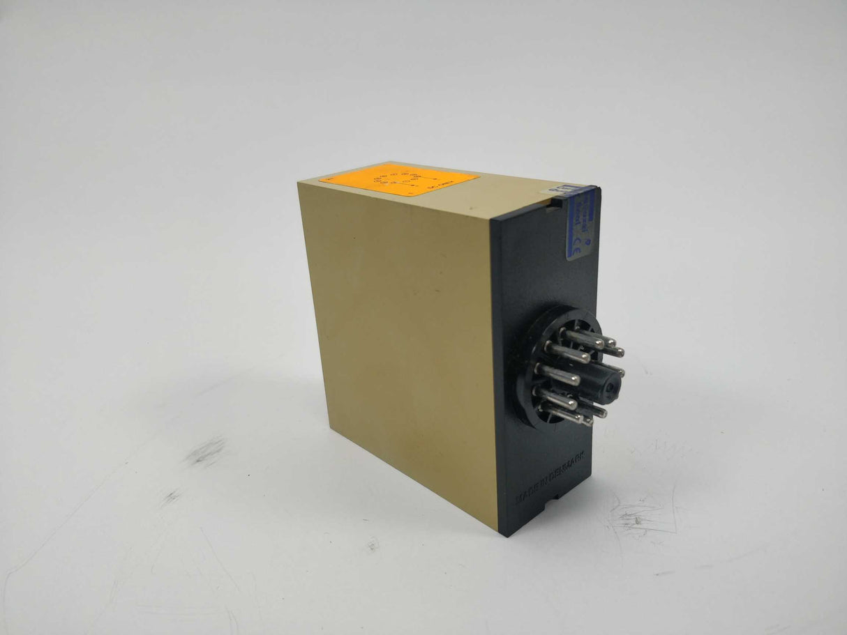 Carlo Gavazzi ST199724 PT 100 Controller