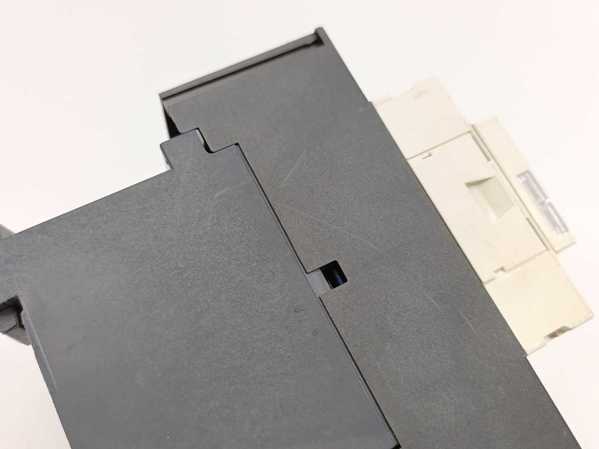 Schneider Electric LC1D253BD Contactor with LAD4TBDL