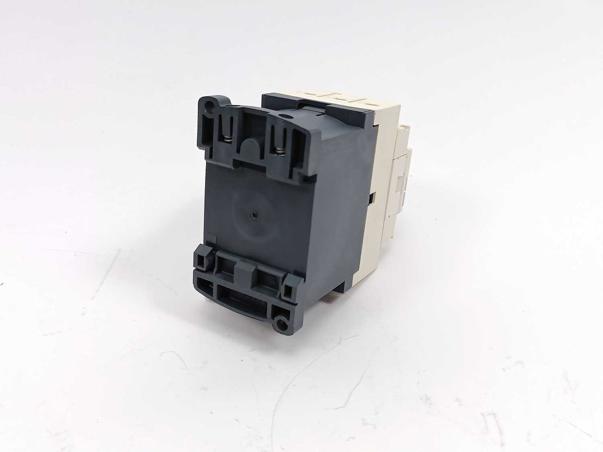 Schneider Electric CAD50BD Control Relay with LAD4TBDL