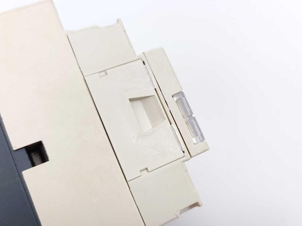 Schneider Electric CAD50BD Control Relay with LAD4TBDL