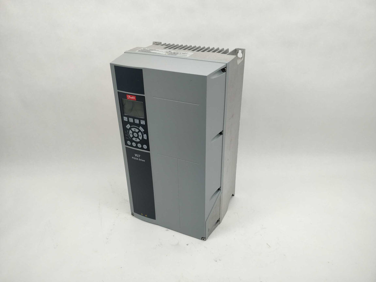 Danfoss 131H3108 FC-202P2K2T4E55H1UGCXXXSXXXXAXBXCXXXXDX