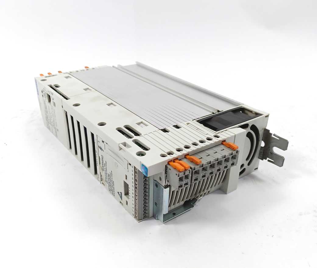 LENZE E82EV152S4C Inverter 8200 vector, 00469335