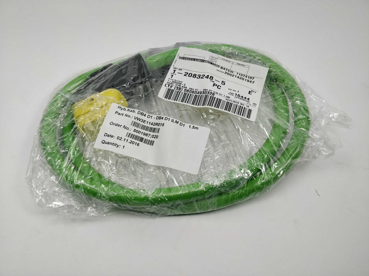 Schneider Electric VW3E1142R015 Hybrid Cable Lexium DB4 D1 - DB4 D1, 1.5 m
