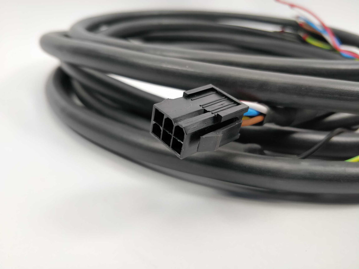 Schneider Electric VW3M5D1FR50 Power Cable, 5m, shielded, 0.82mm2