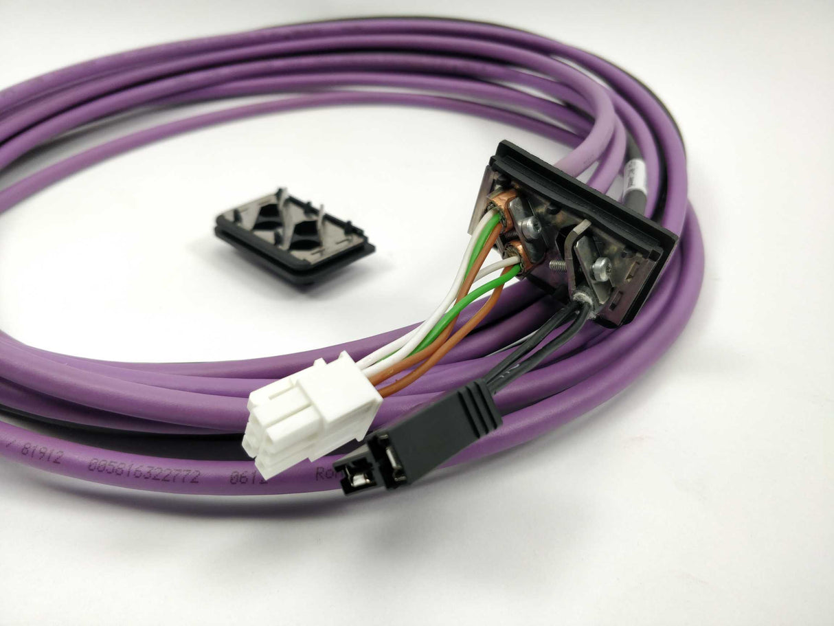 Schneider Electric VW3L2F001R30 LXM ACC-Cable Set, Power, CANopen, 3m