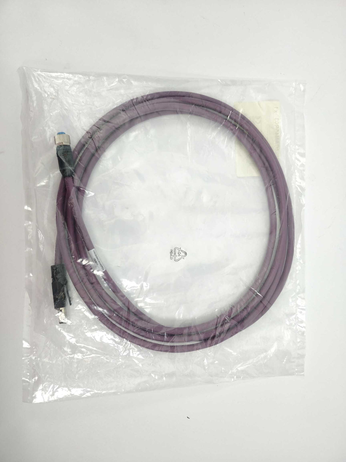 Schneider Electric VW3M94CAN45R03 LXM32 CAN Cord, 3m, ,12 Fem.-RJ45 Male