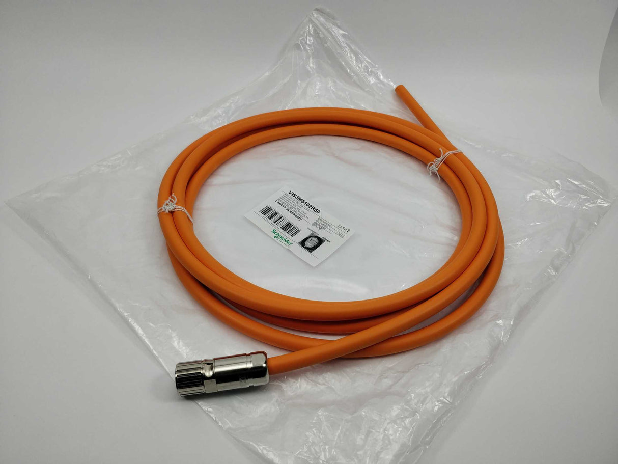 Schneider Electric VW3M5102R50 Motor Cable, 5m, M23 - open, 2,5mm²