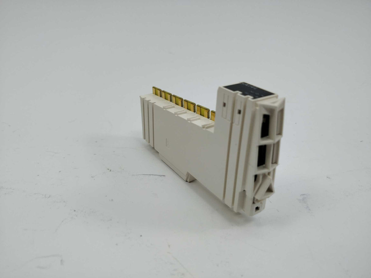Schneider Electric TM5SAI4L 4 analog input. +/- 10 V / 0-20mA / 4-20mA - 12Bits