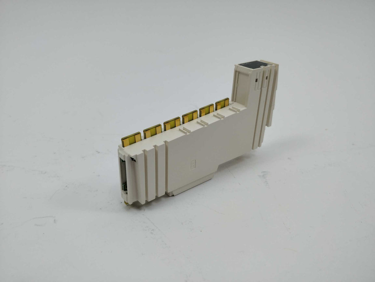 Schneider Electric TM5SAI4L 4 analog input. +/- 10 V / 0-20mA / 4-20mA - 12Bits