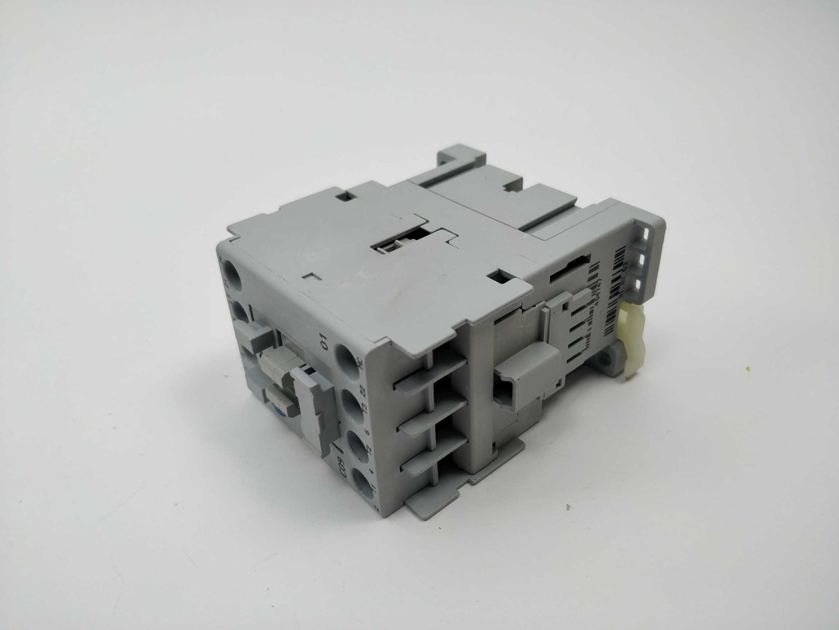 AB 100-C09KF01 Contactor. Ser.A. Coil 230V 50/60Hz