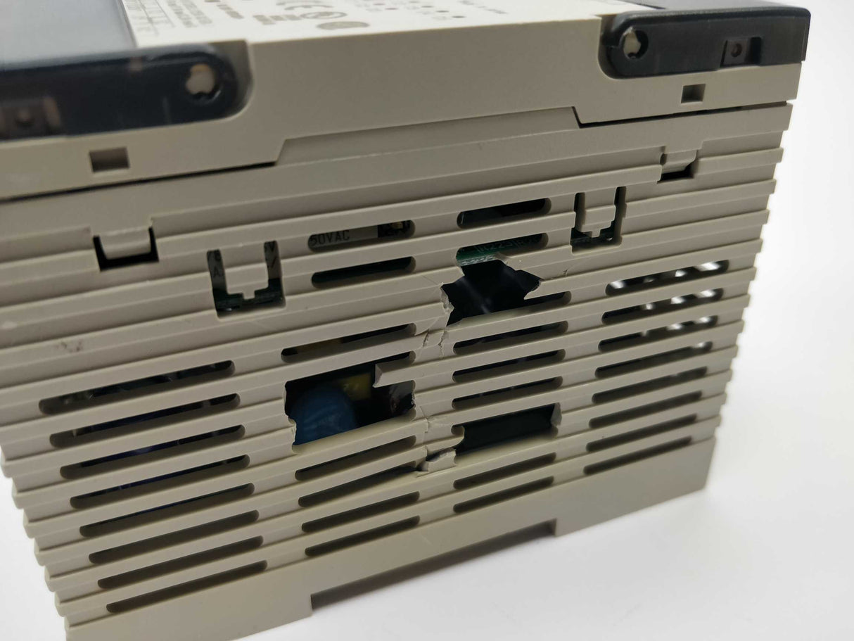 OMRON CPM1A-10CDR-A-V1 Programmable Controller