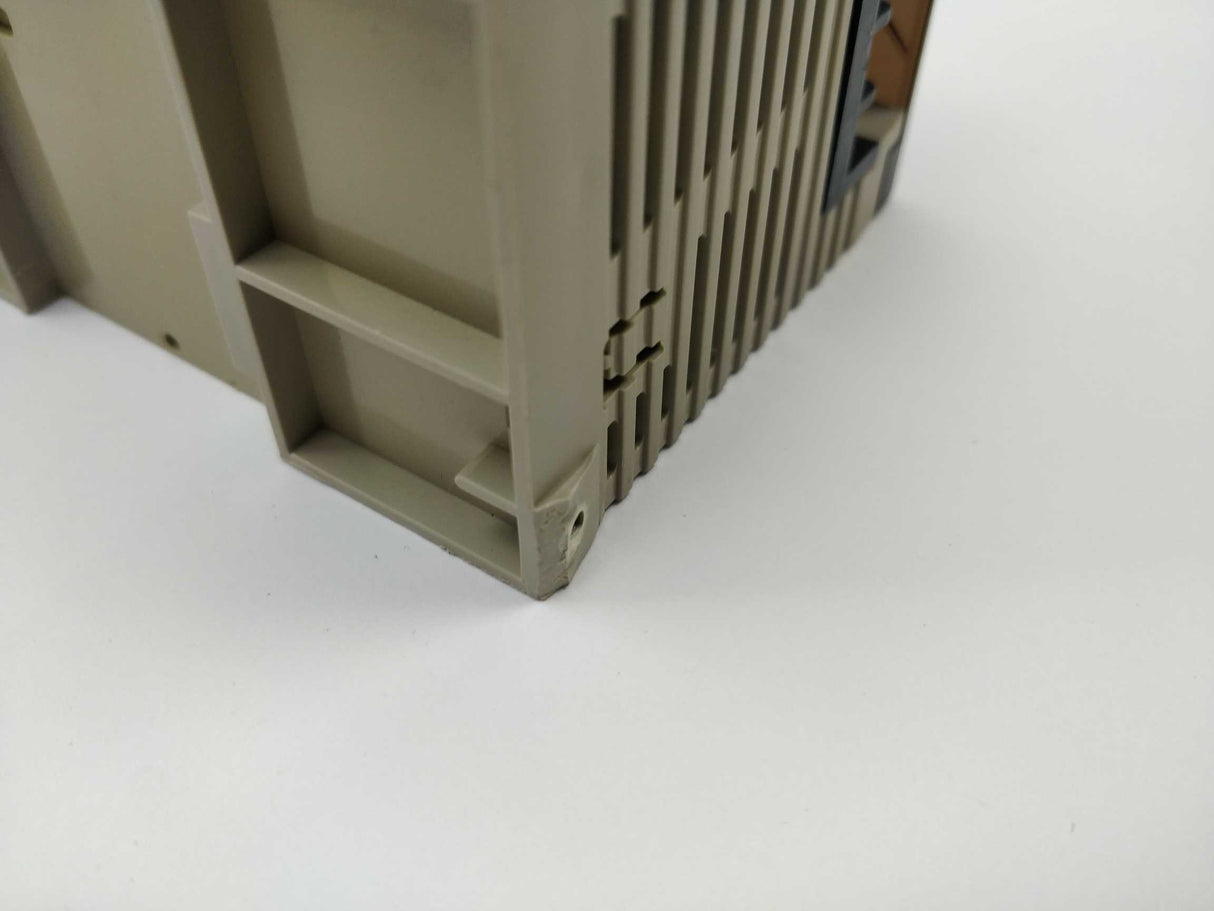 OMRON CPM1A-10CDR-A-V1 Programmable Controller