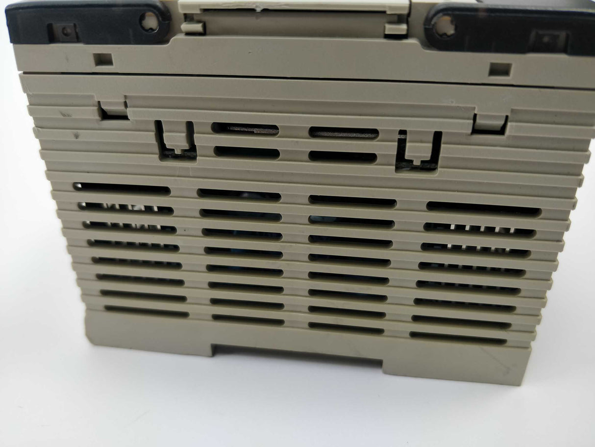 OMRON CPM1A-10CDR-A-V1 Programmable Controller