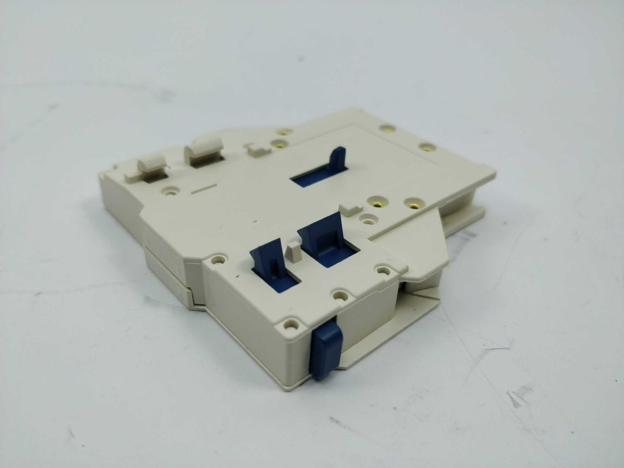 Schneider Electric LAD8N11 Auxiliary contact block, 1NO + 1NC 2 Pcs.