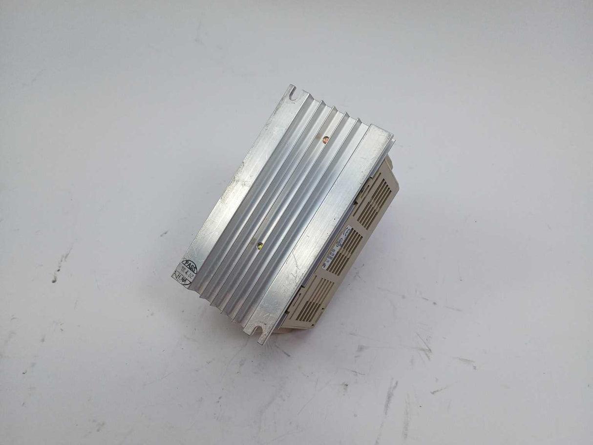 OMRON / YASKAWA CIMR-J7ACB0P1 VS mini J7 Inverter 200V Single Phase, 0.1kW