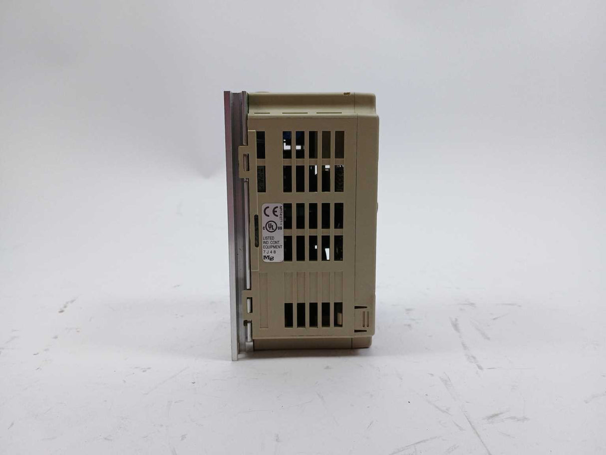 OMRON / YASKAWA CIMR-J7ACB0P1 VS mini J7 Inverter 200V Single Phase, 0.1kW